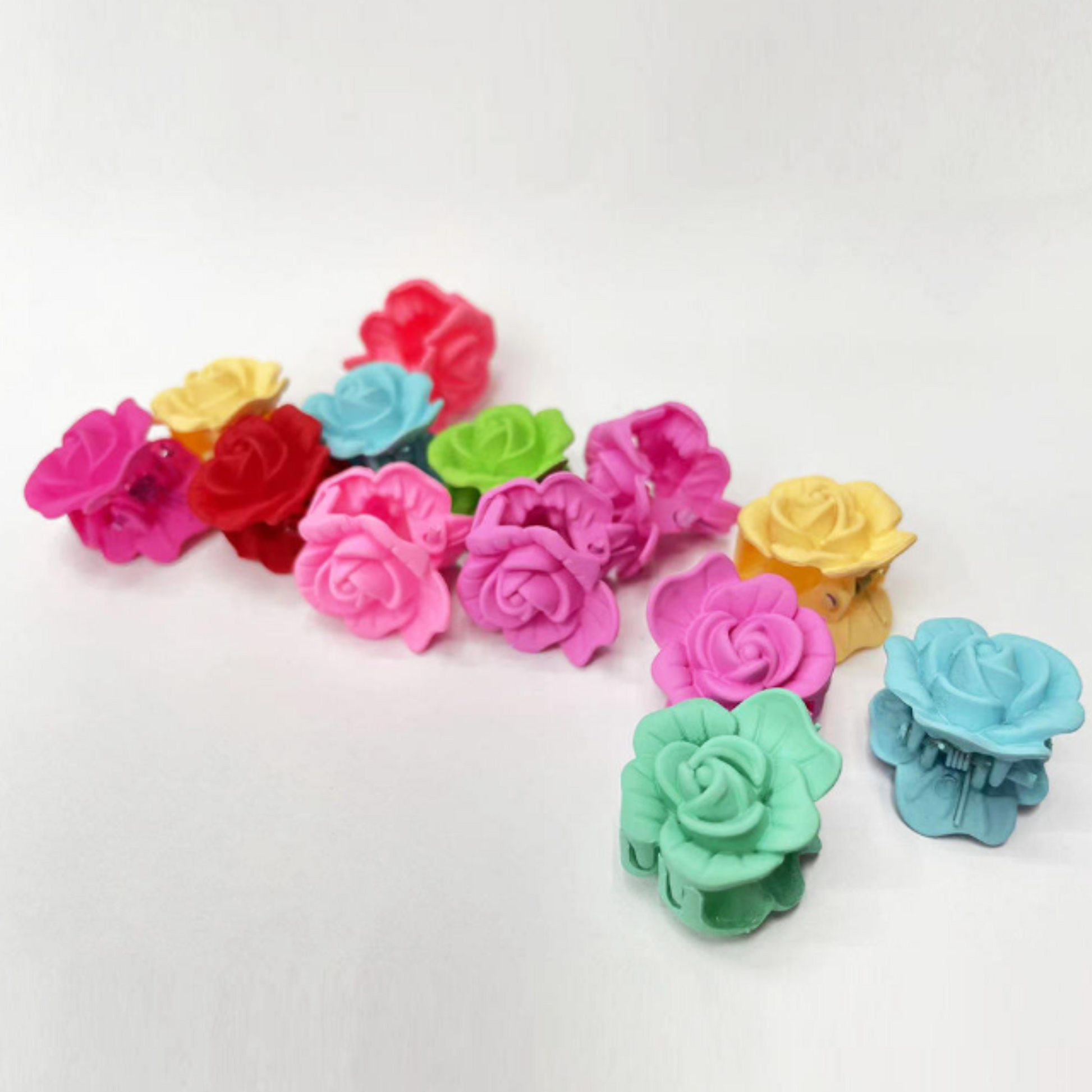 Gigglesboo 20 Pcs Mini Rose Flower Hair Clips – Colorful Clutcher for Delicate Styling