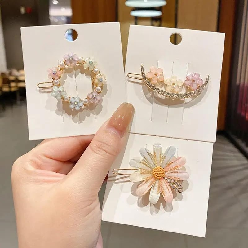 Gigglesboo Korean Style Hair Clips, 4 Pieces Floral Design with Rhinestones, Pastel Colours