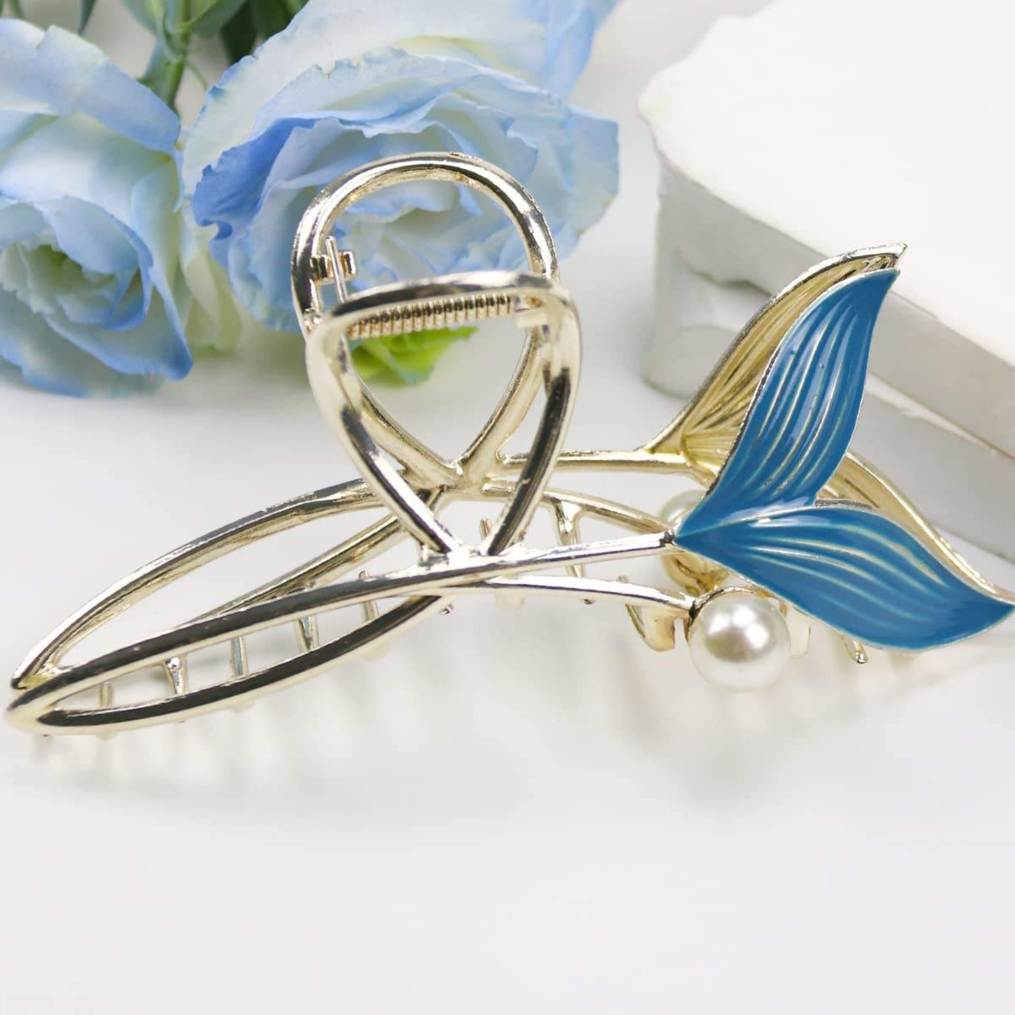 metal claw clips, decorative hair clips,   fish tail clip, stylish hair accessories, women hair claws, cute hair clips for girls, premium metal hair clip set.