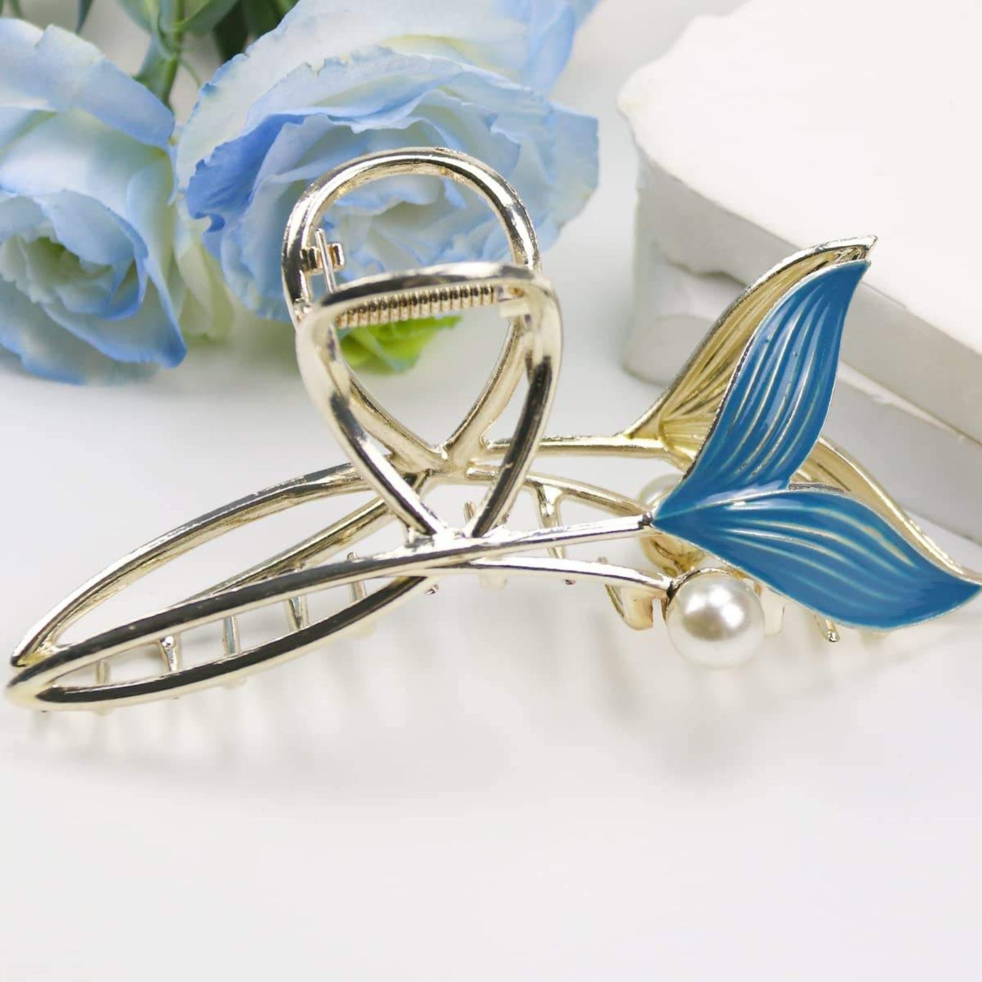 metal claw clips, decorative hair clips,   fish tail clip, stylish hair accessories, women hair claws, cute hair clips for girls, premium metal hair clip set.