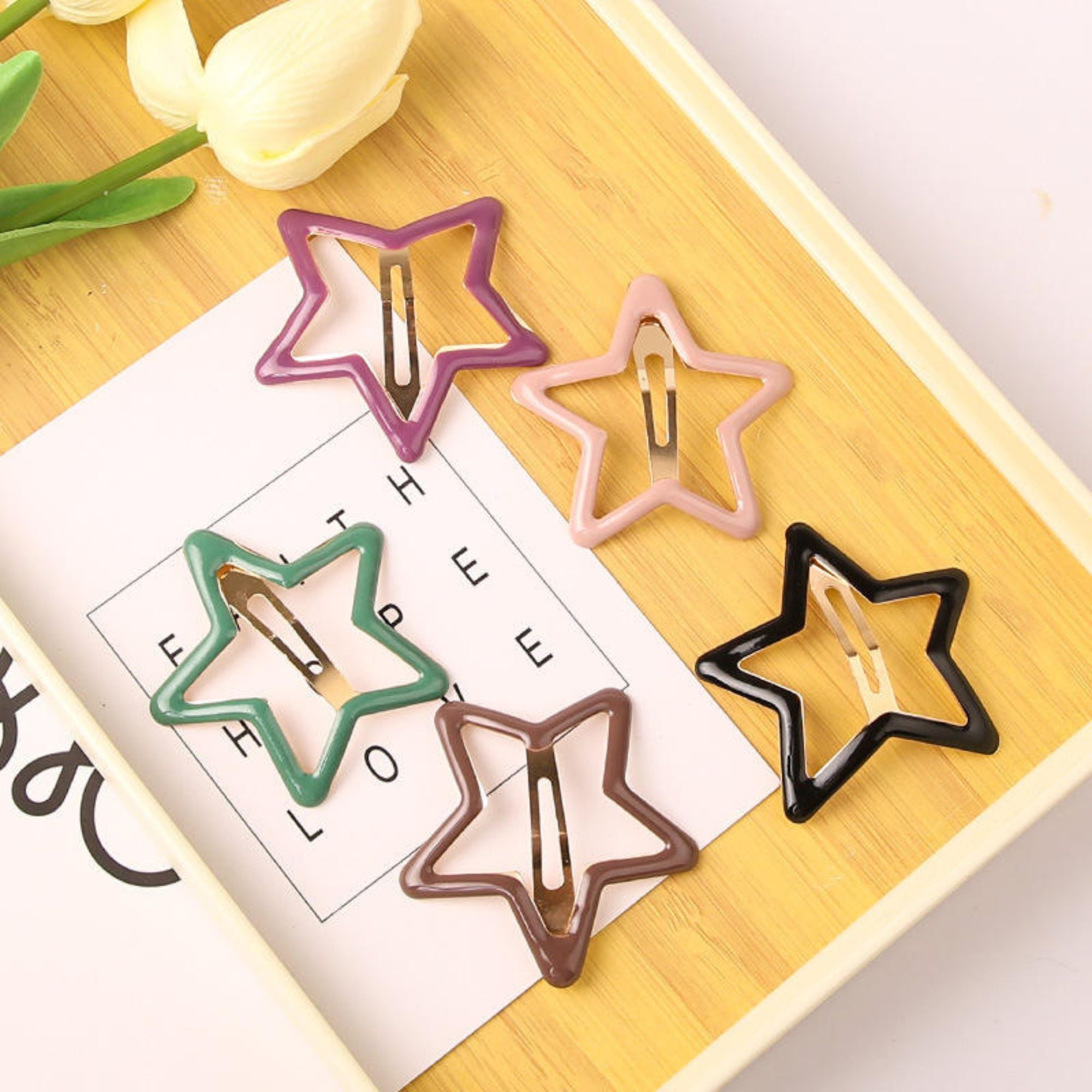 Lightweight and easy to clip on and remove  Ideal for everyday wear, parties, and gifting