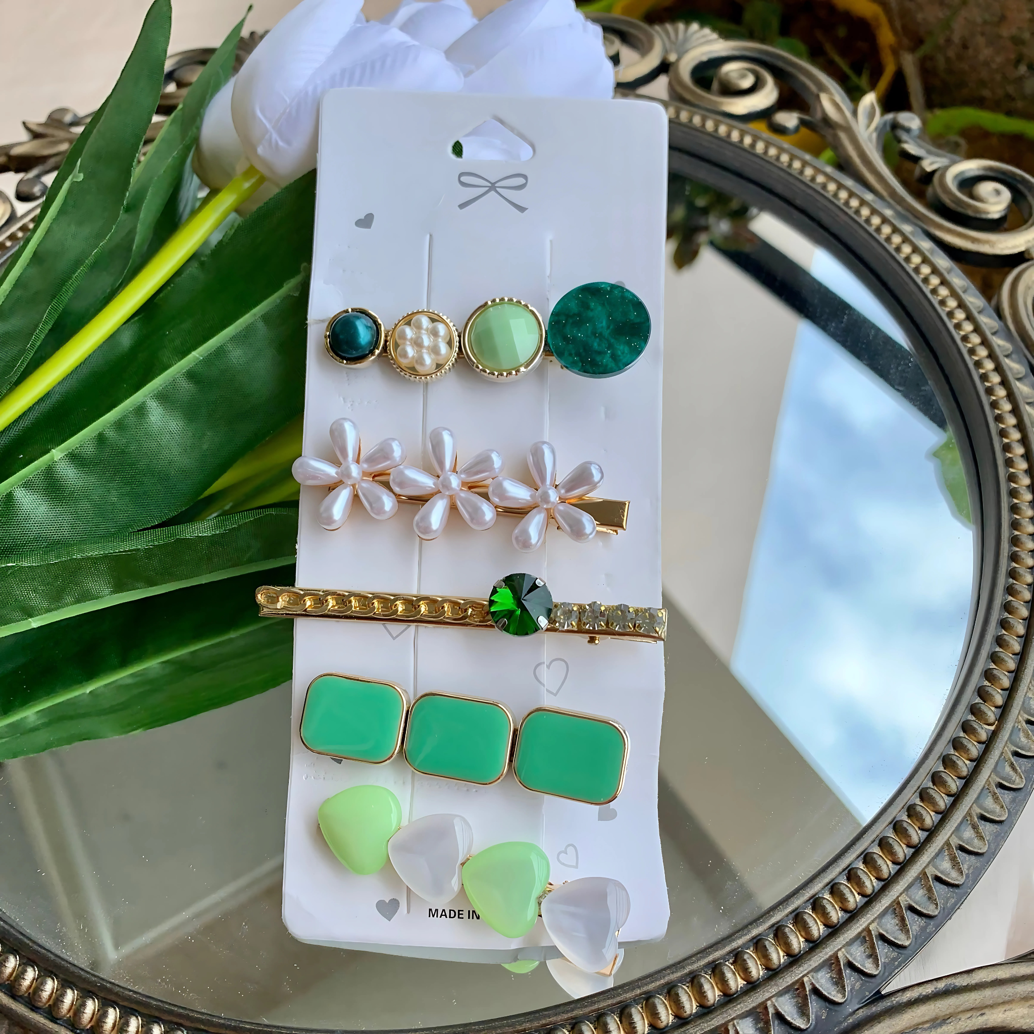 air Accessories clips women with white pearl and elegent green styling cute