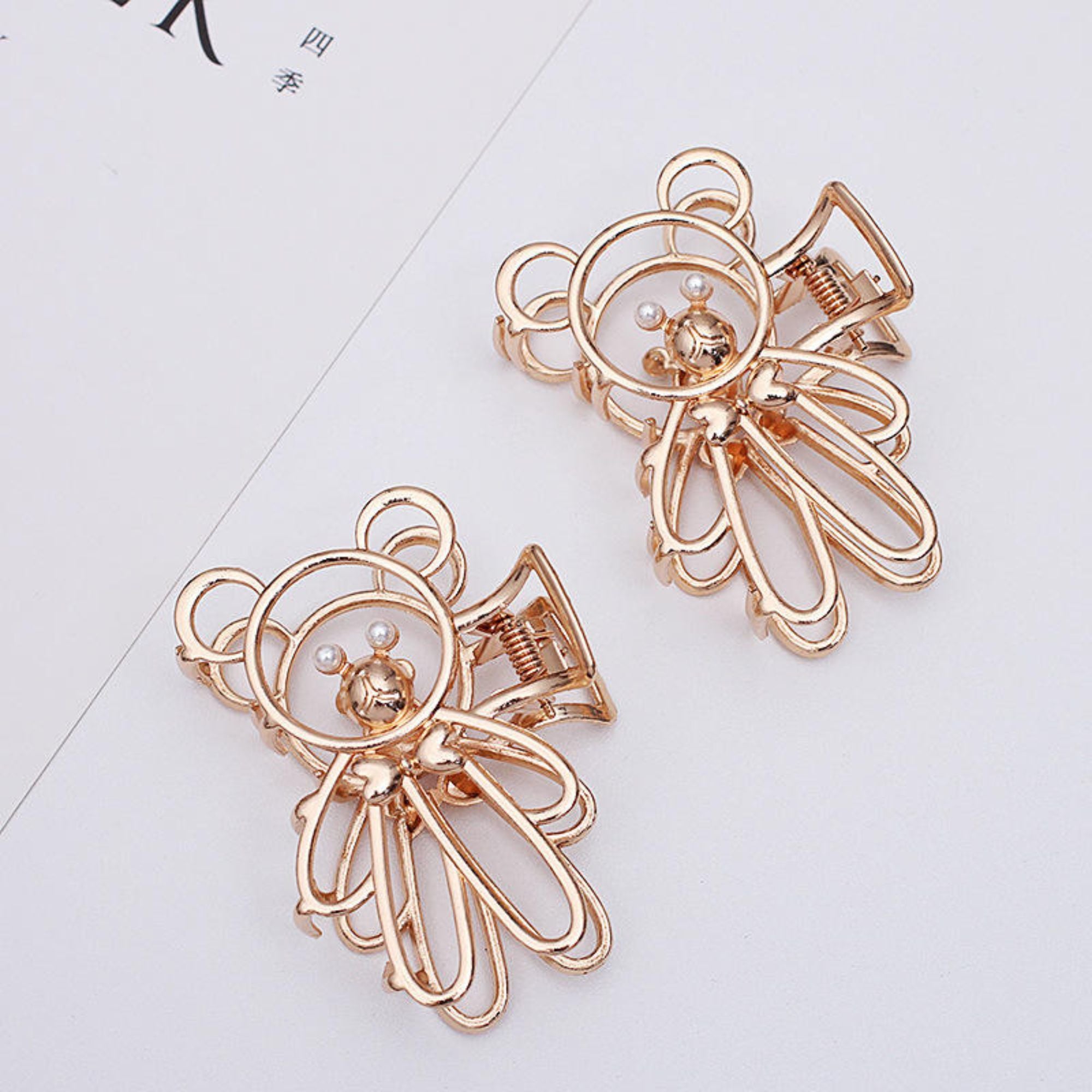 Non-slip hair claw
Teddy design hair clip
Stylish hair claws for girls
Cute animal hair clip