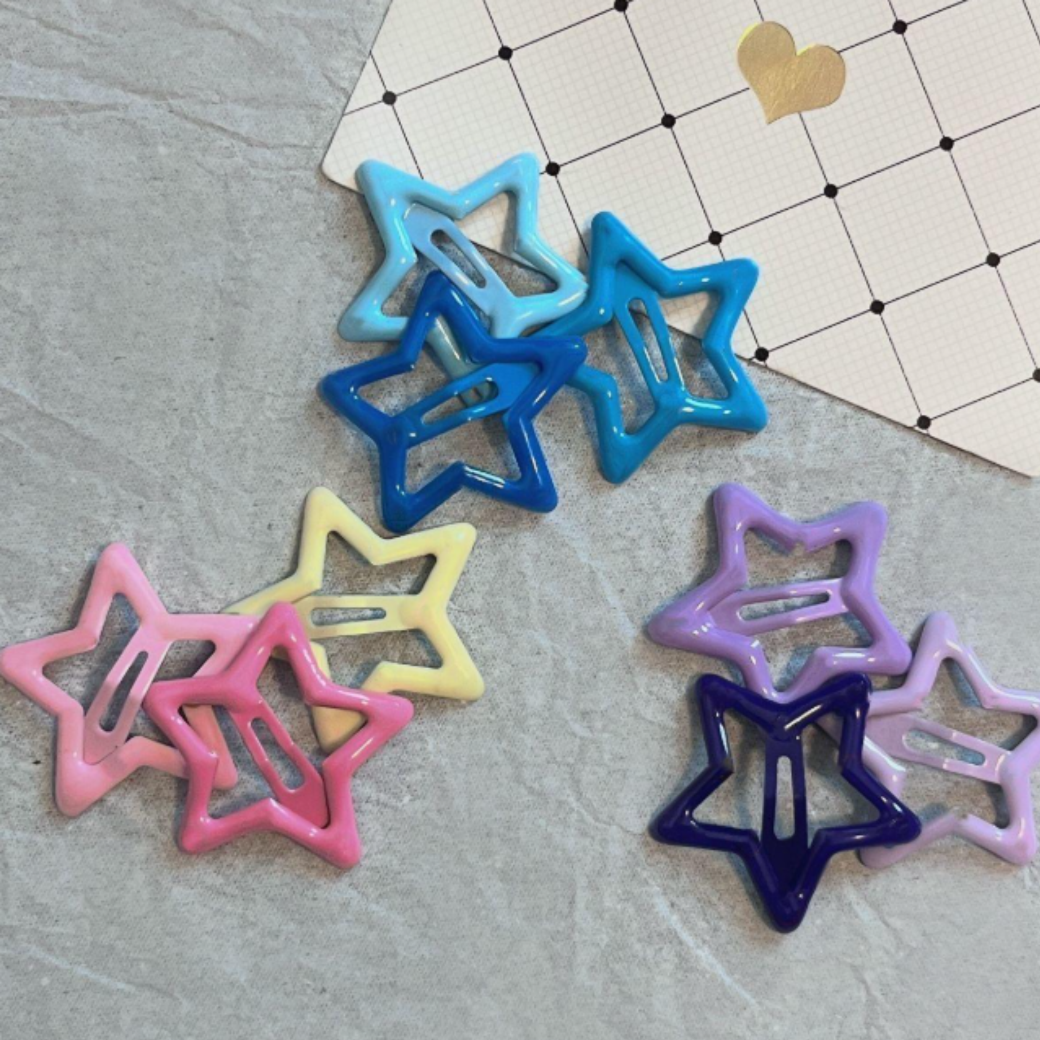  star-shaped hair clips 