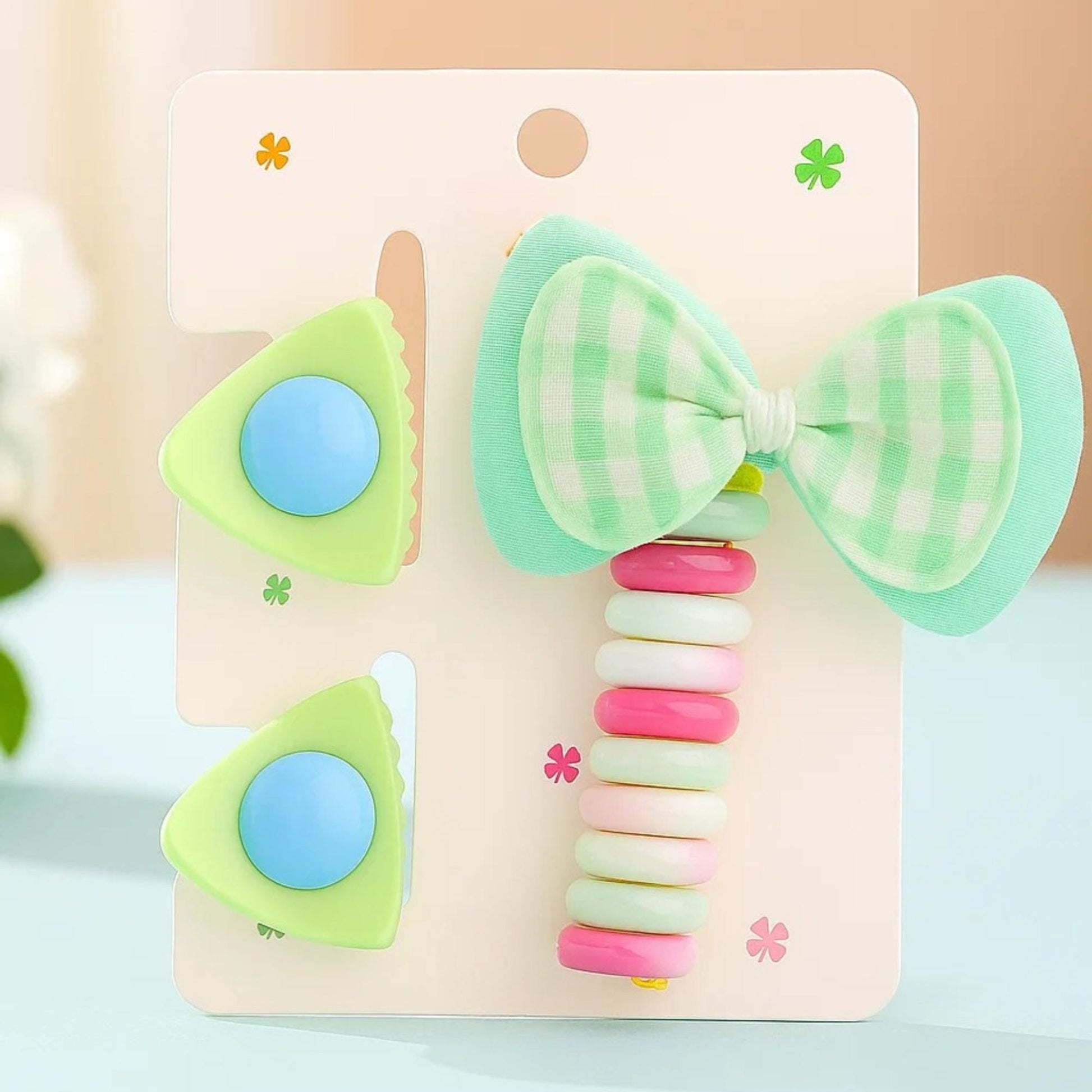 Strong, non-slip grip suitable for all hair types Soft and lightweight design for comfortable wear