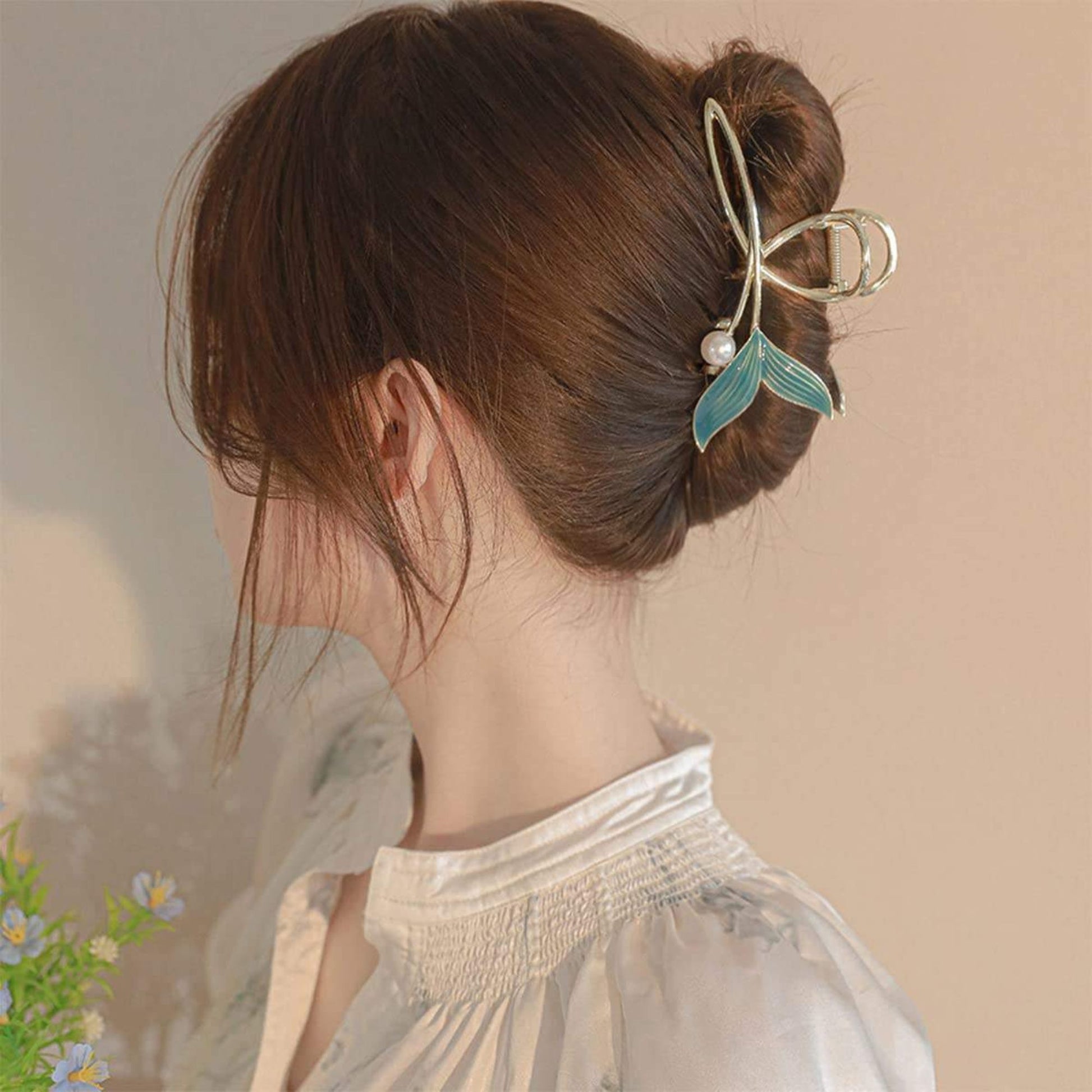 Gift for girls hair accessories
Strong hold claw clip