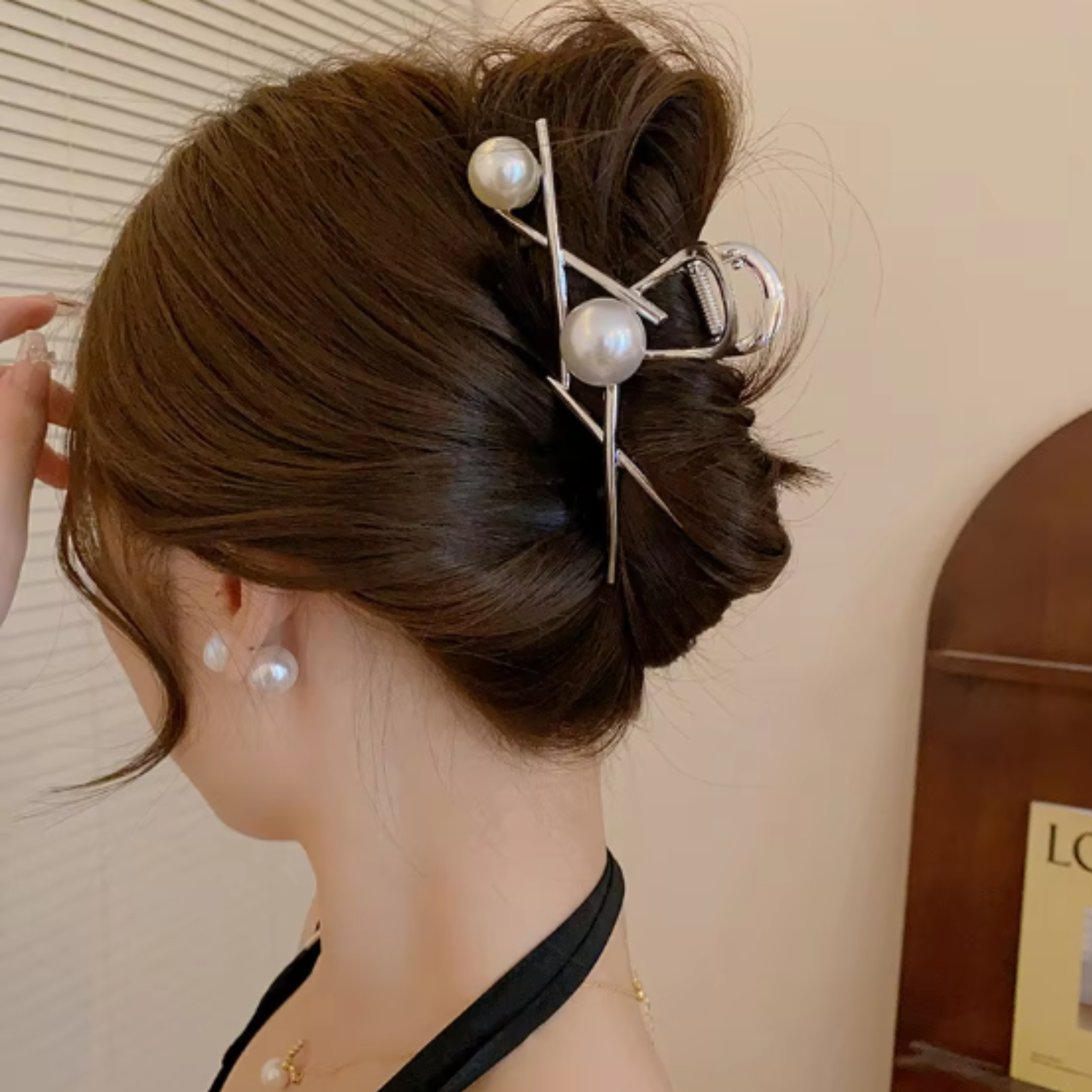 Hair Accessories stylish Strong Grip pearl Fashionable Clutcher Claw Metal Women Girls Clips