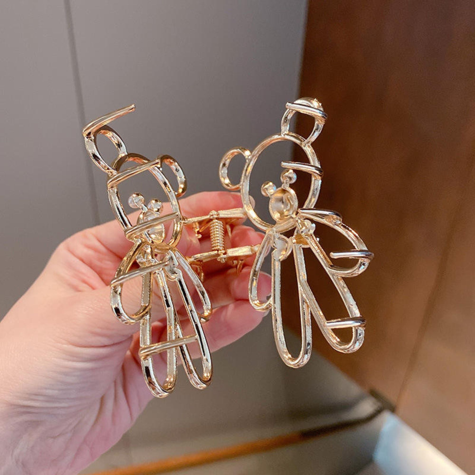 Aesthetic hair clips
Fashion hair accessories online