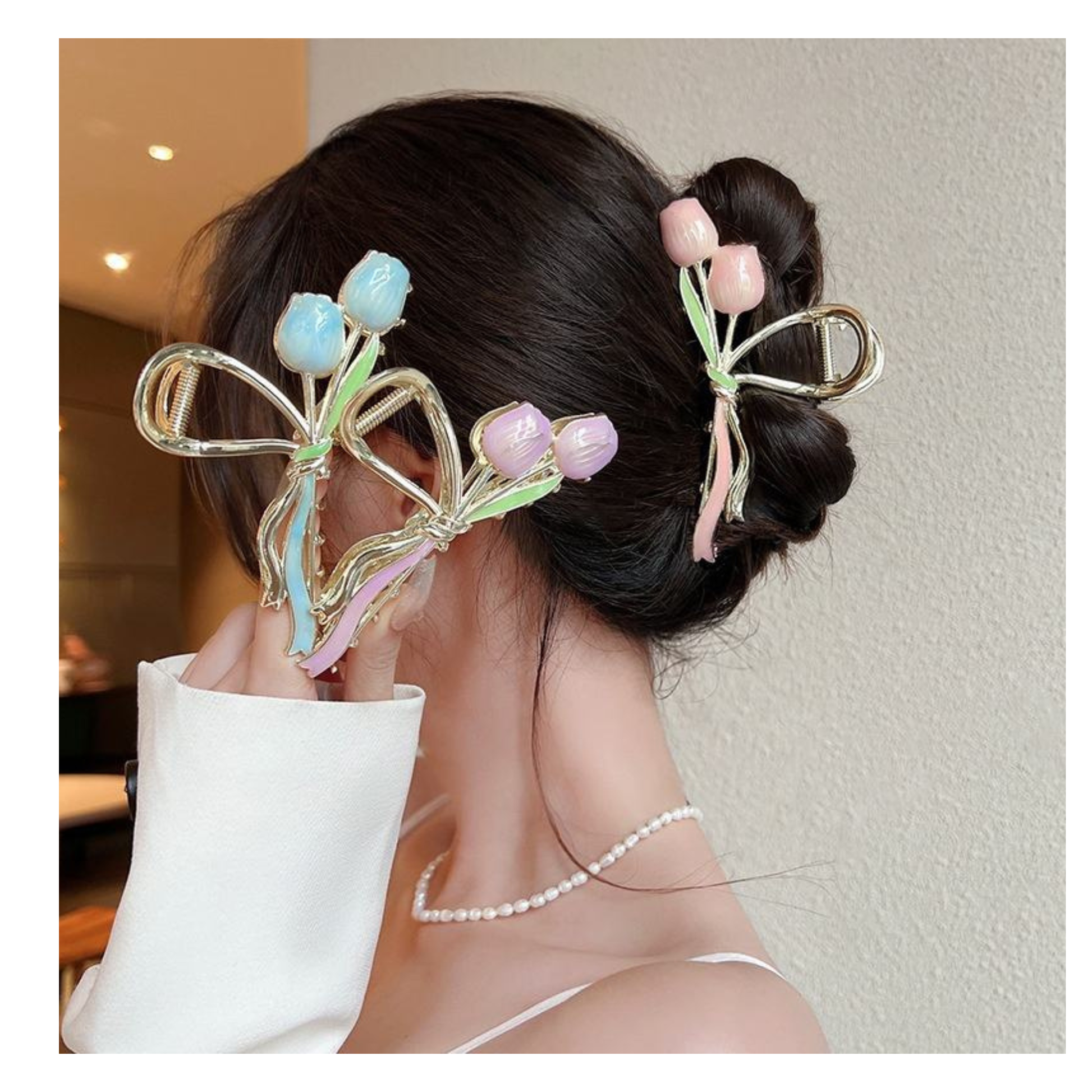 Tulip Claws Floral Desing 